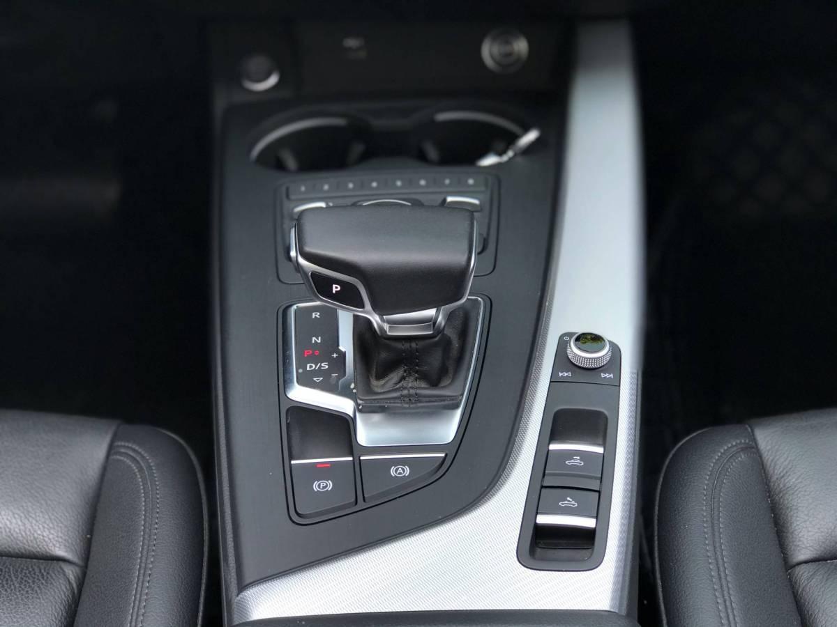 奥迪奥迪A52017款Cabriolet40TFSI时尚型 自动档