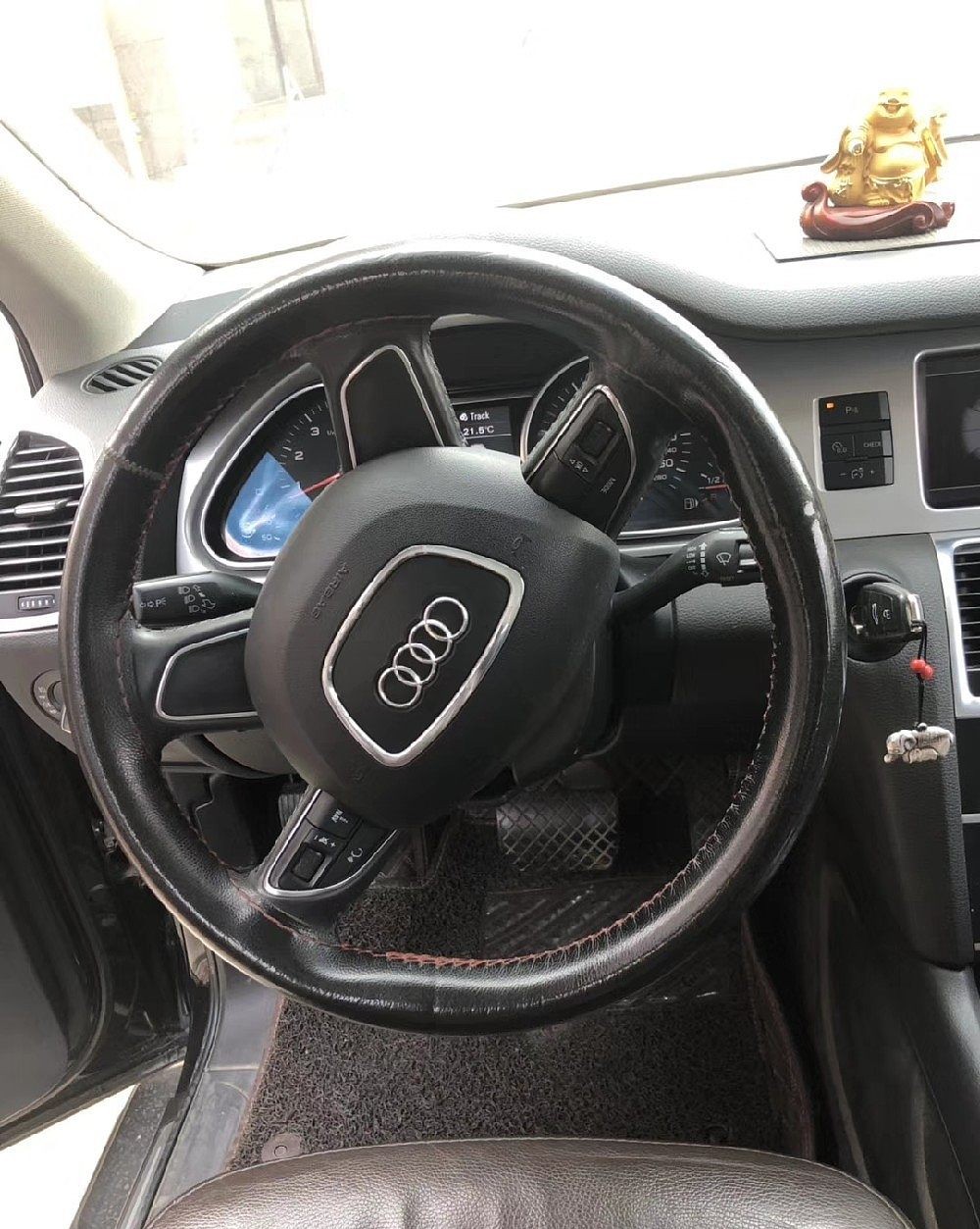 奥迪Q7(进口) 2010 款3.0 TDI quattro 领先型运动典藏版