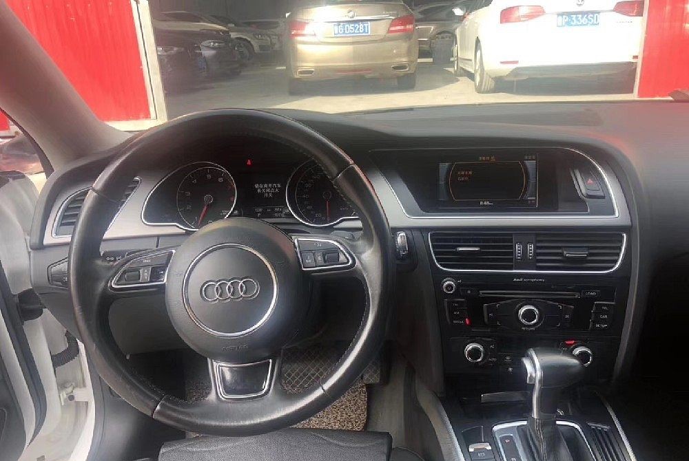 奥迪A5(进口) 2013 款Cabriolet 40 TFSI quattro风尚版