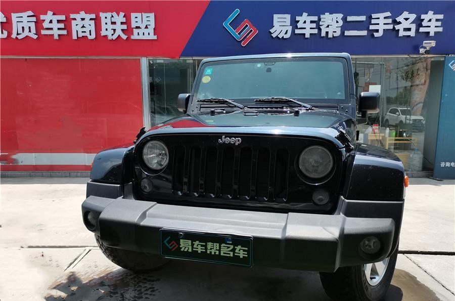 【郑州】2015年2月 Jeep 牧马人  2014款 2.8TD Sahara 四门版 自动档