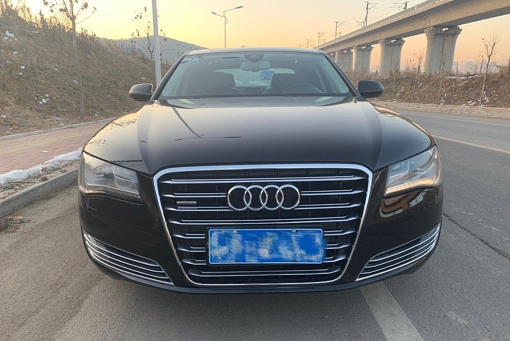 奥迪A8L(进口) 2014 款30 FSI 舒适型