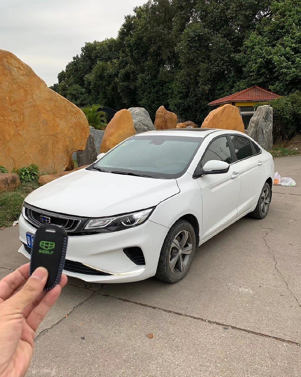 吉利帝豪gs2018款运动版18l双离合领尚版