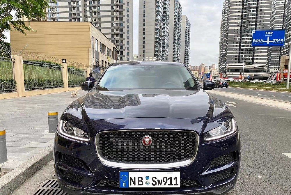 捷豹F-PACE 2019款2.0T 两驱 都市尊享版