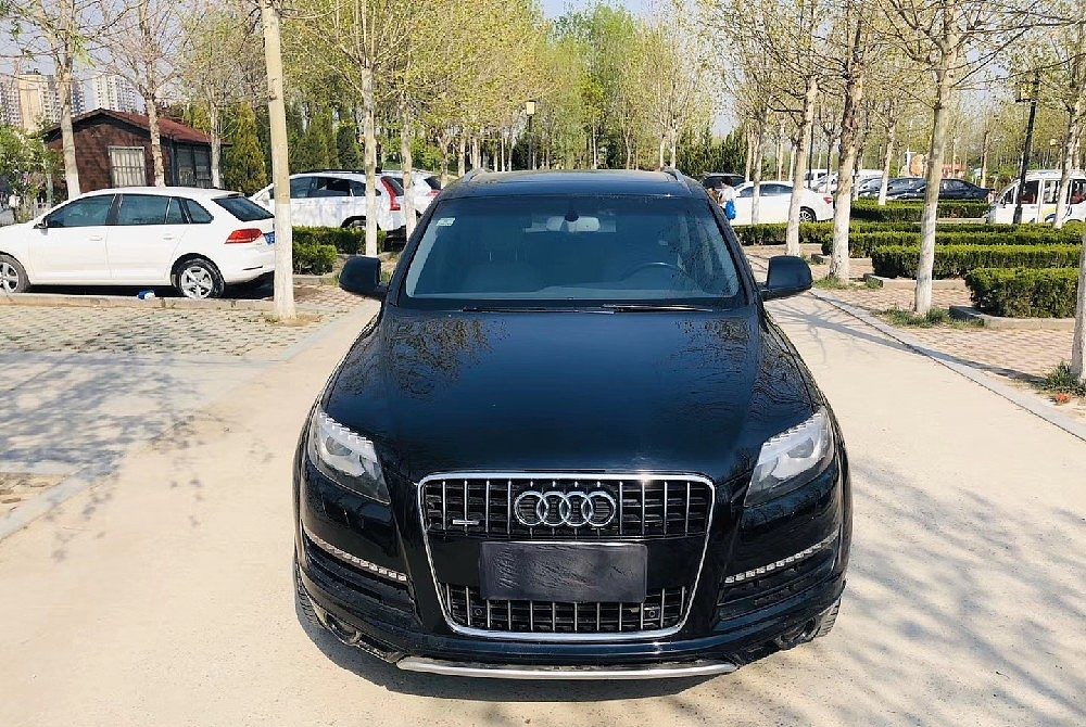 奥迪Q7(进口) 2012 款3.0 TDI quattro 专享型