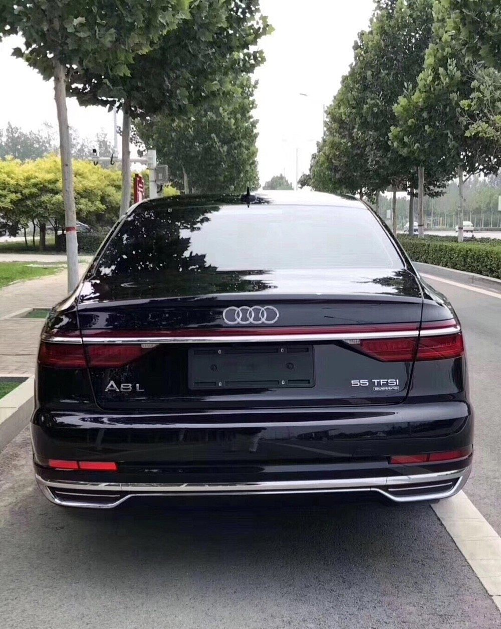 奥迪A8L(进口) 2018款55 TFSI quattro 豪华版