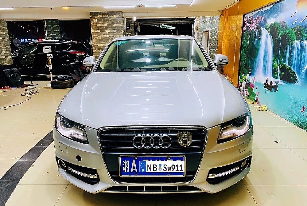 奥迪A4L 2010 款2.0TFSI 豪华型