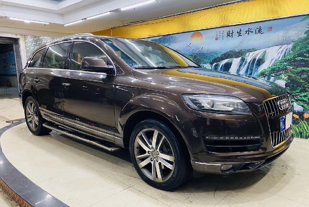 奥迪Q7(进口) 2011 款 3.0 TFSI quattro(200kW) 进取型