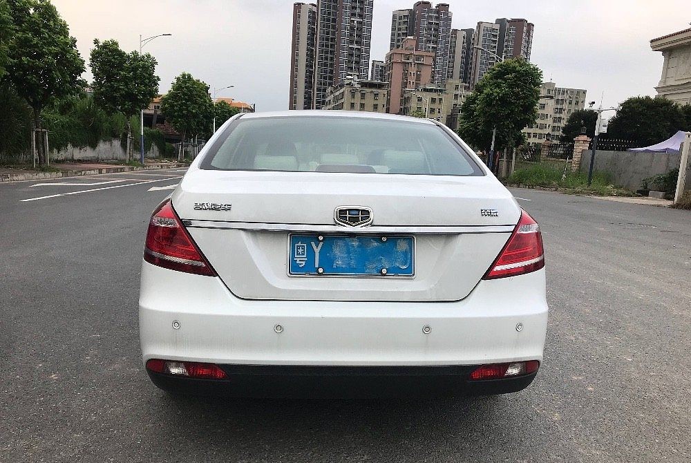 吉利汽车 吉利新帝豪三厢 2014 款 1.5L CVT 精英型