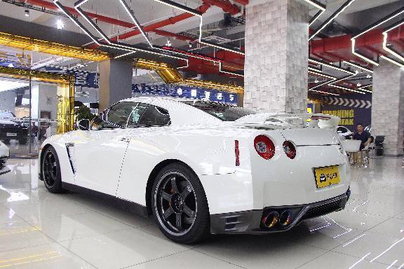 【杭州】2012年3月日产 GT-R  2012款 3.8T Premium Edition自动档